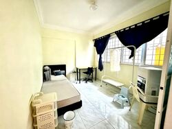 Blk 340 Jurong East Avenue 1 (Jurong East), HDB Executive #581297911